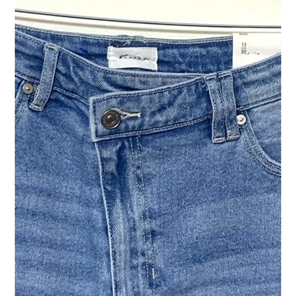 Kancan 90's Highrise Straight Cross Over Waist Stretch Jeans sz 30 NWT - Picture 3 of 9
